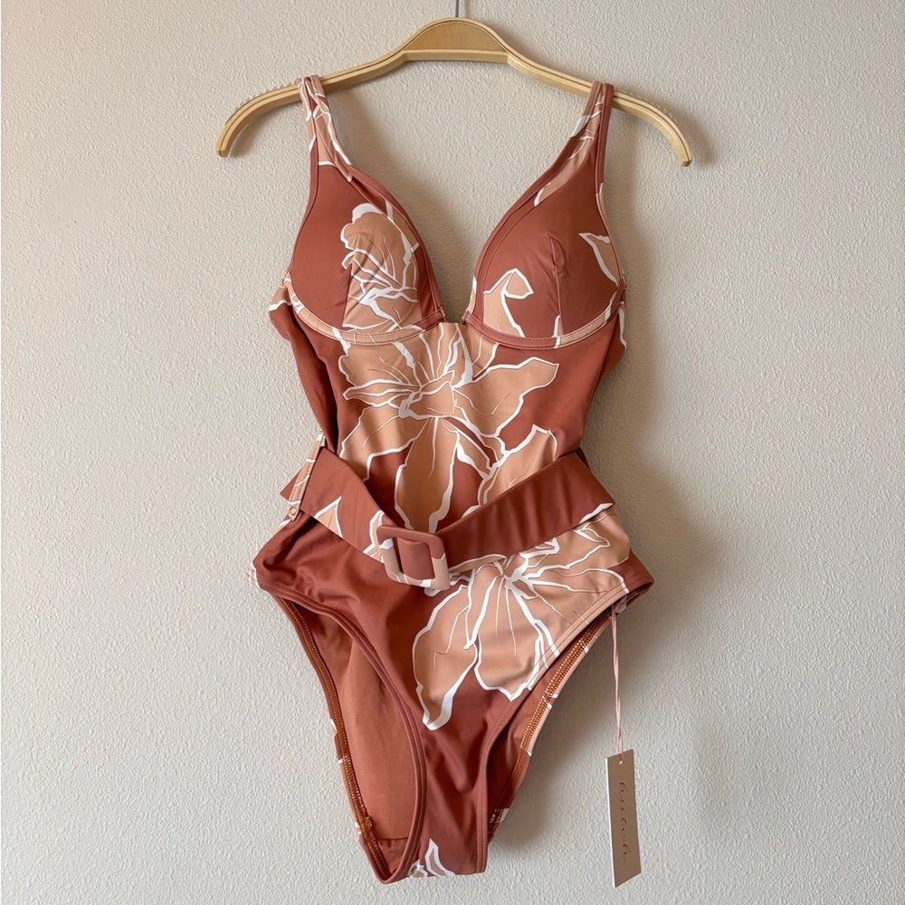 NWT Hutch Floral One Piece Bathing Suit Size Small
